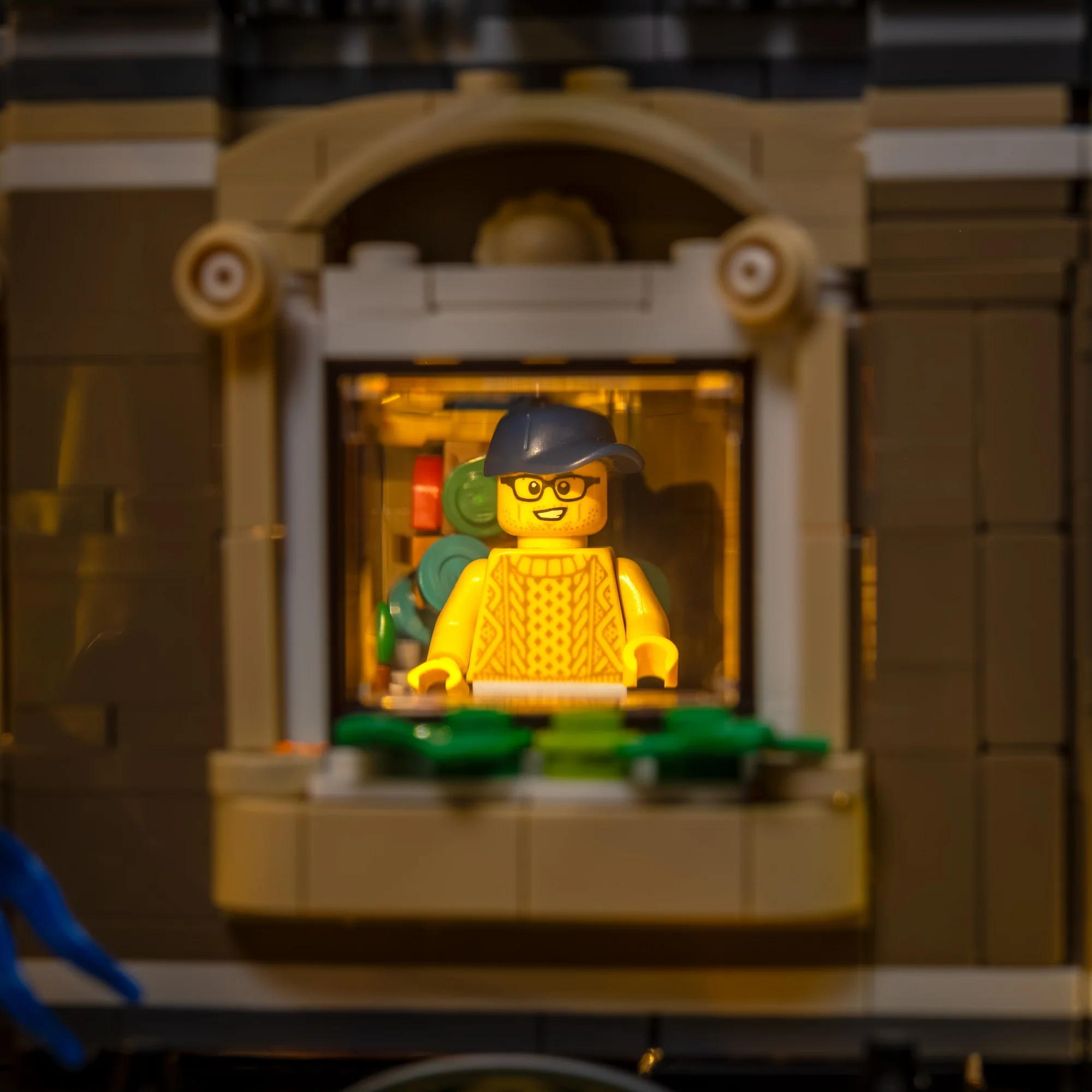 Light Kit for LEGO® Shopping Street #11371 - Image 10